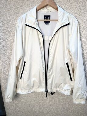 GAP Women wire Windbreaker with Black Trim waterproof white color